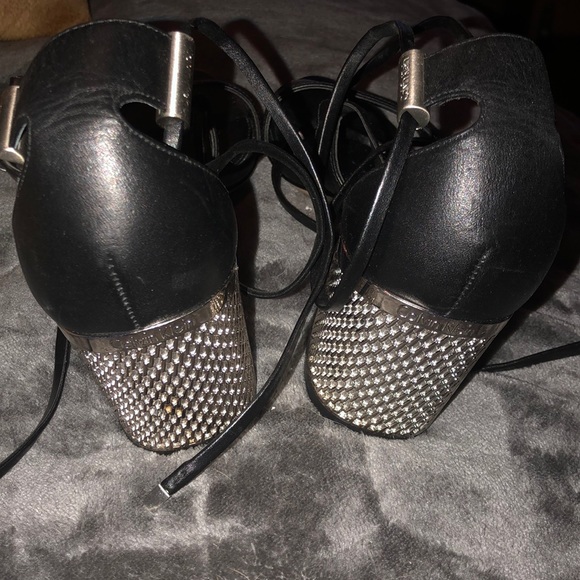 Women’s shoes - Picture 3 of 4